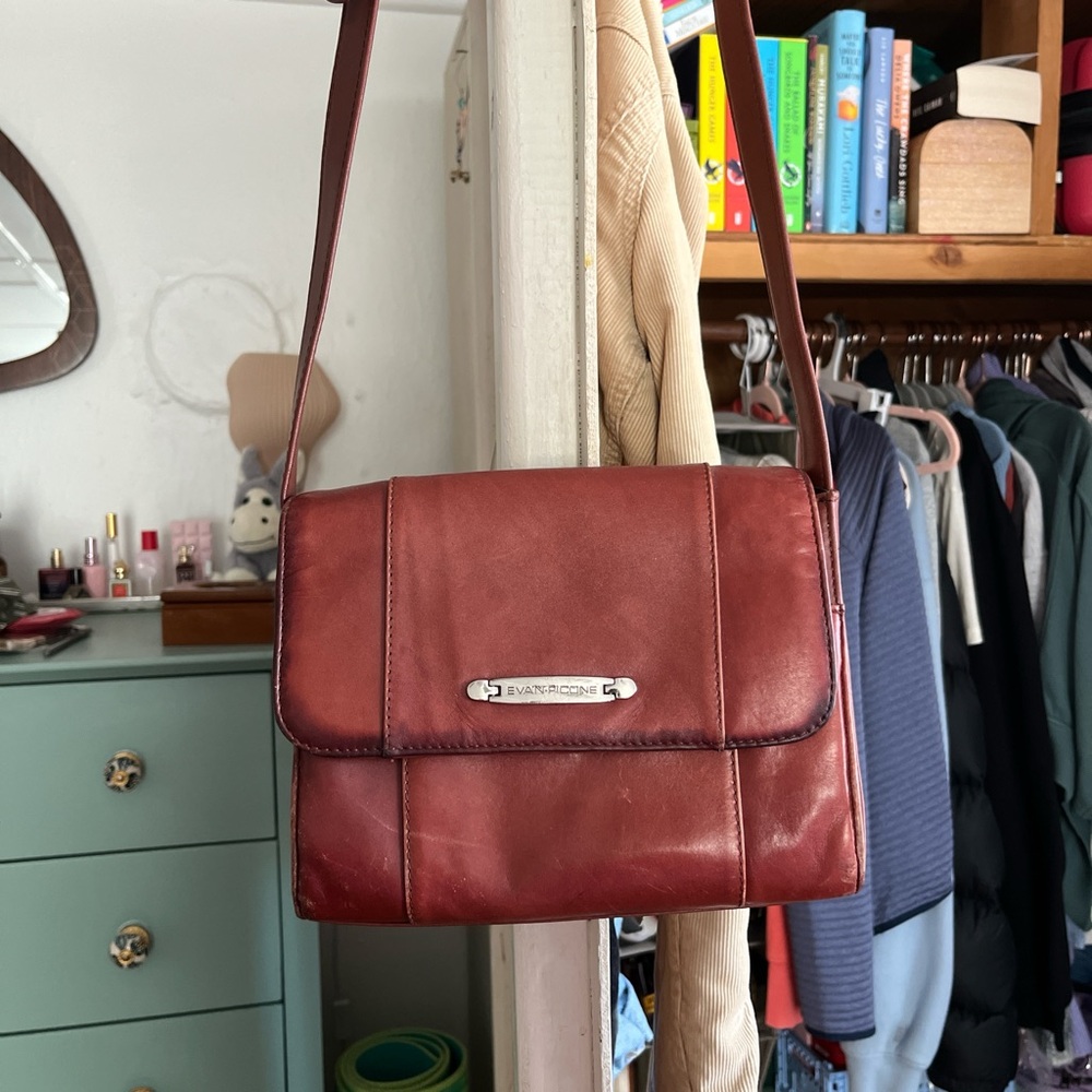Evan-Picone leather shoulder bag